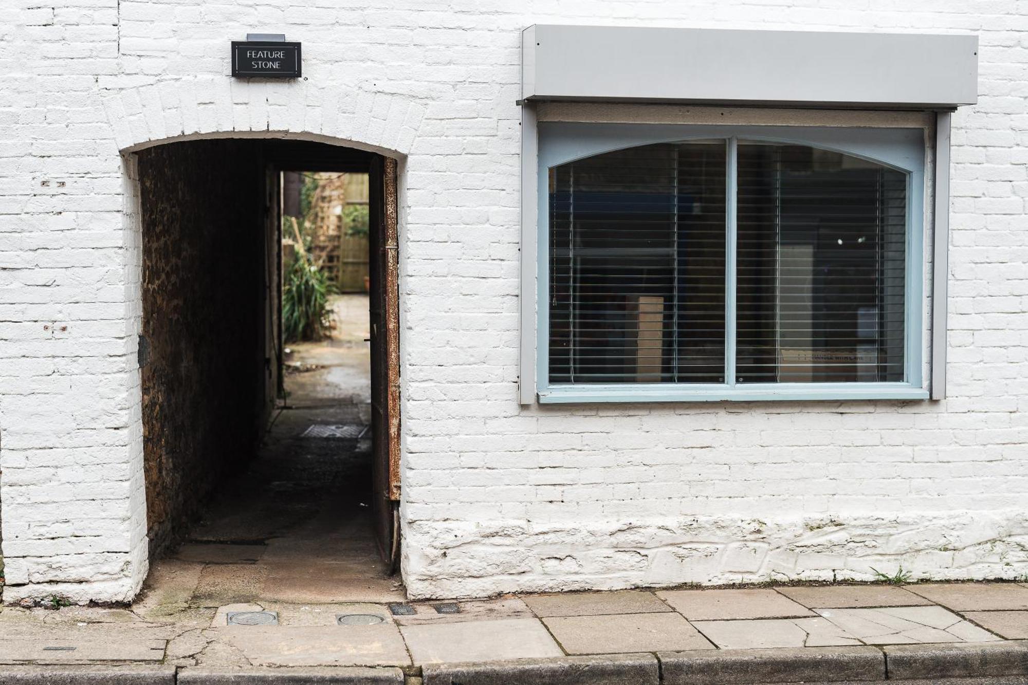 Feature Stone, Stunning Apartment, 2 X King Beds And Single, Sleeps 5 Castle Cary Exterior foto